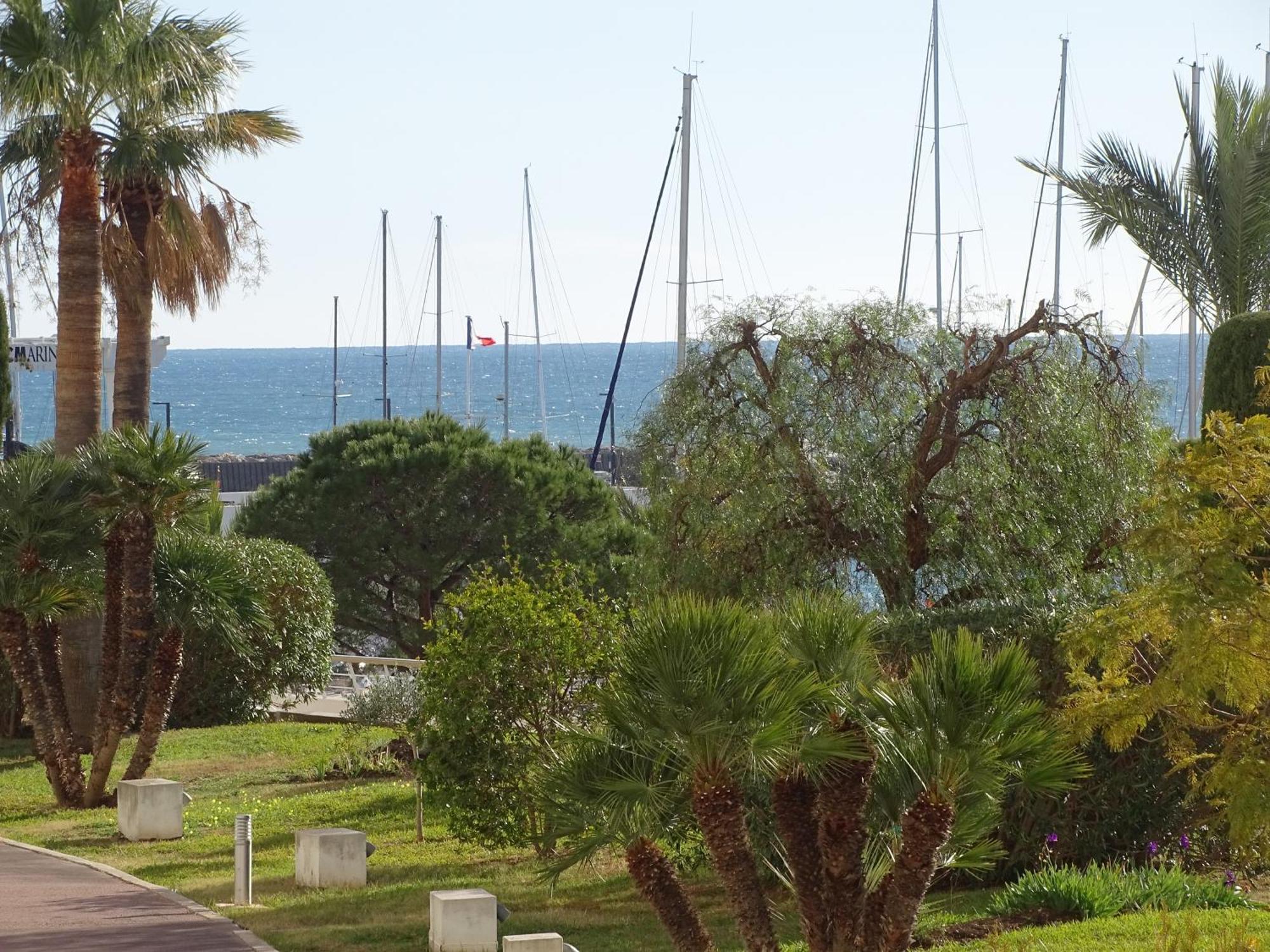 Appartement Bord De Mer Marina Baie Des Anges 빌뇌브루베 외부 사진